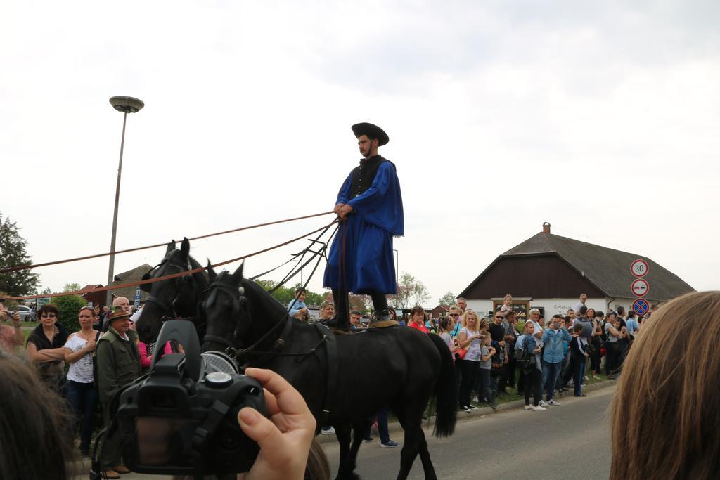Hortobágyi Kemencés Vendégház Kültér fotó